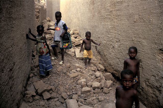 Photos of Kira Salak Kayaking 600 Miles To Timbuktu, Mali